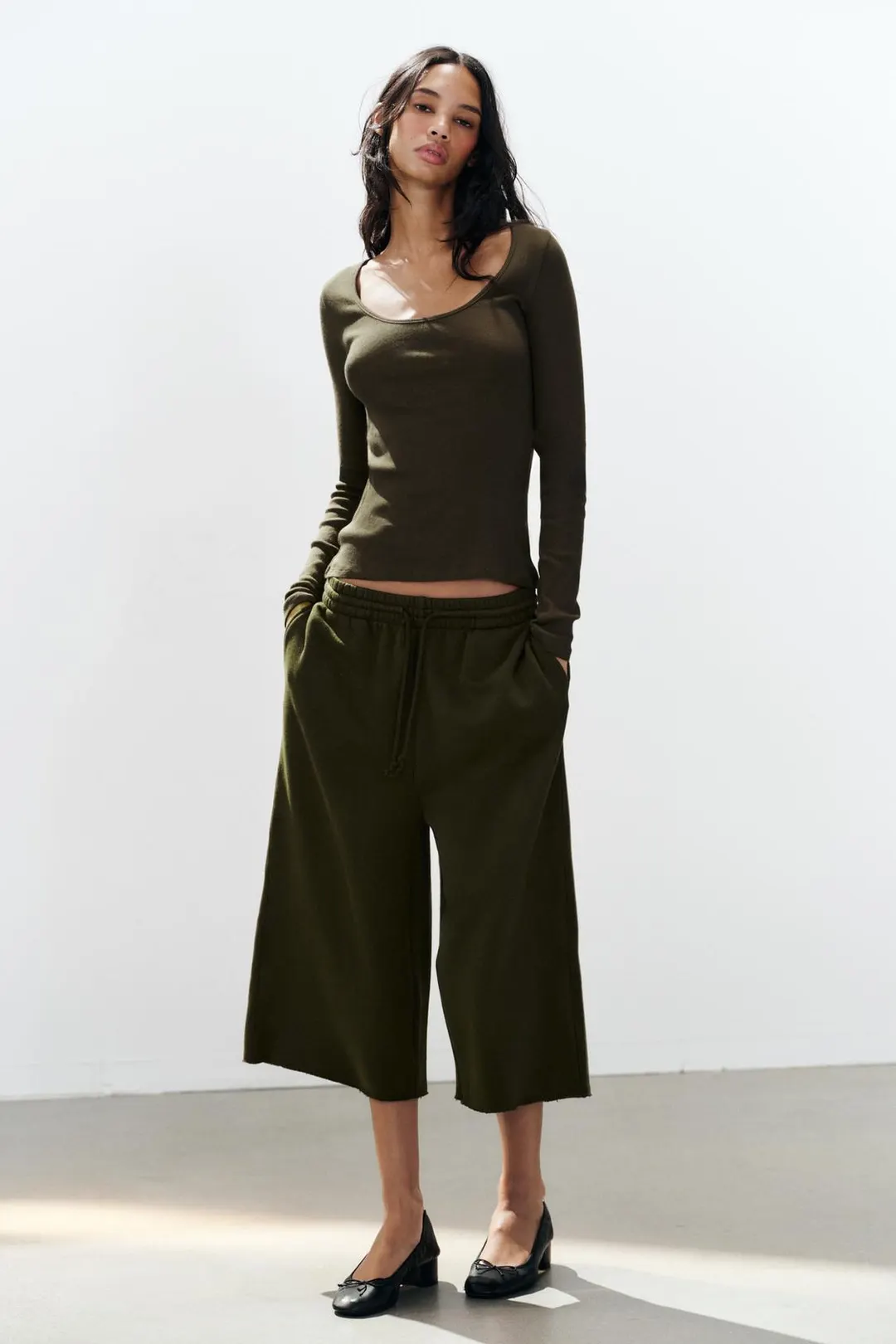 Удлиненные плюшевые бермуды, Zara