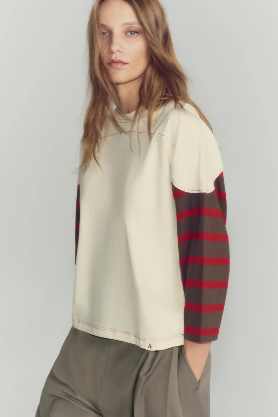 Футболка в полоску с контрастными рукавами, Zara