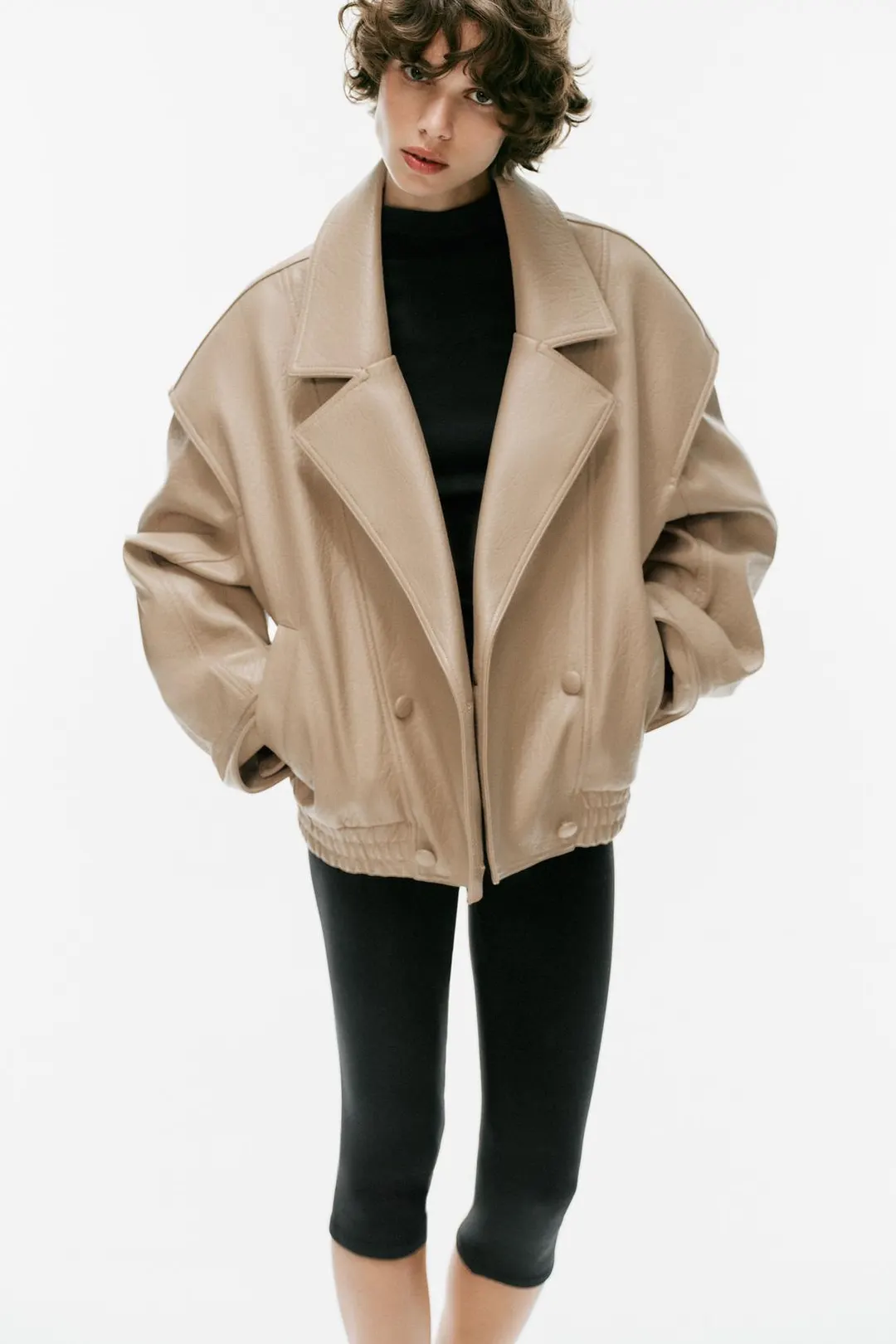 Бомбер под кожу, Zara