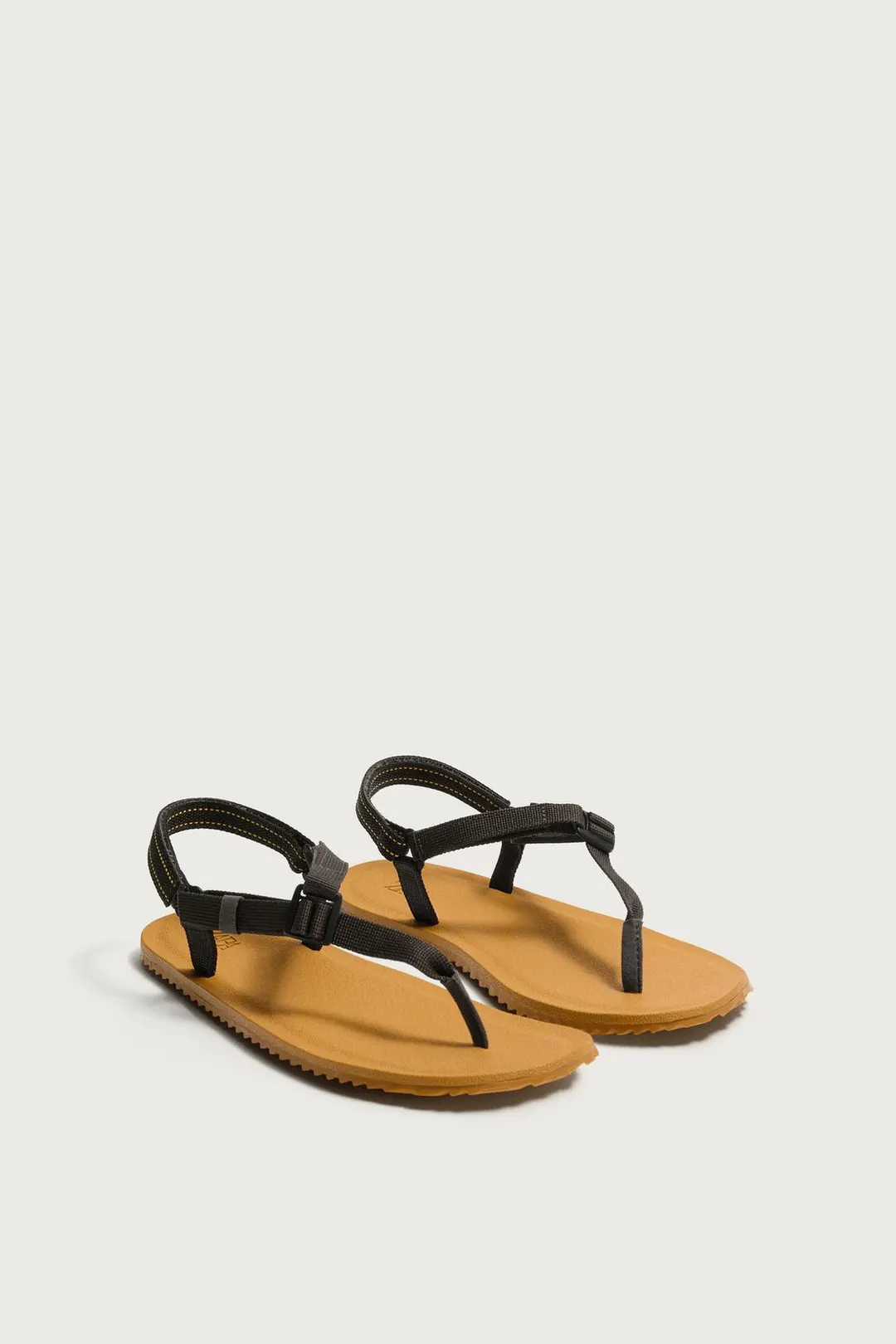 Сандалии с ремешками, Zara