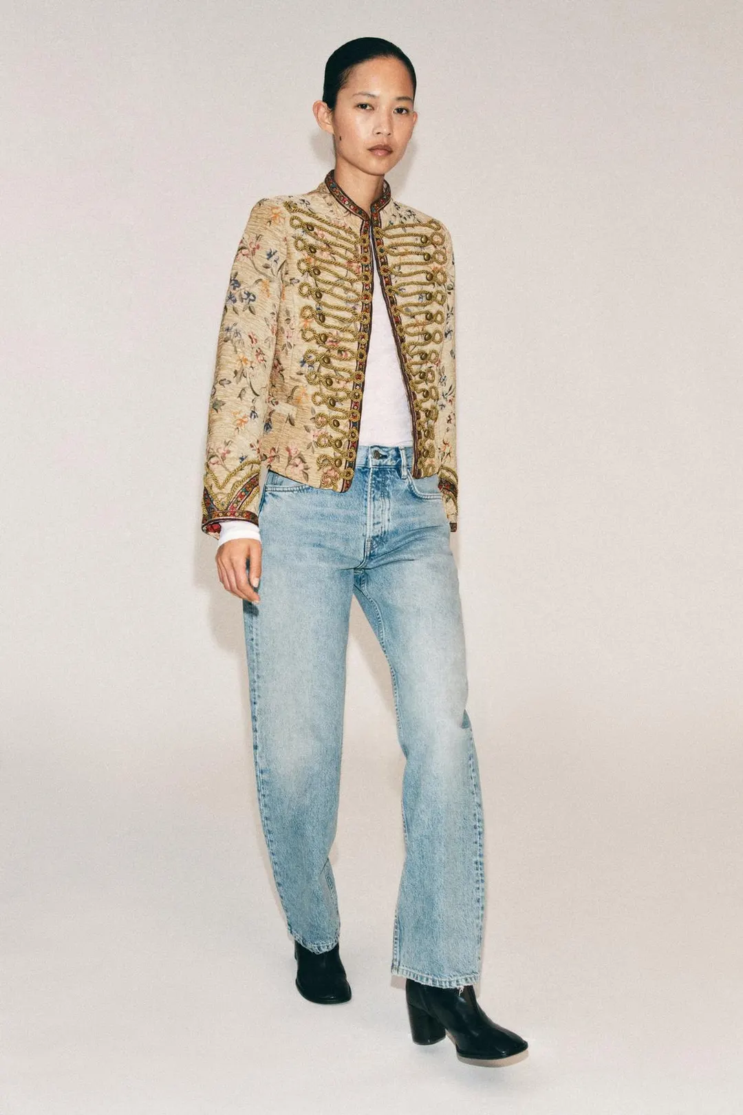 Жакет с вышивкой и застежкой на навесные петли ZW Collection, Zara