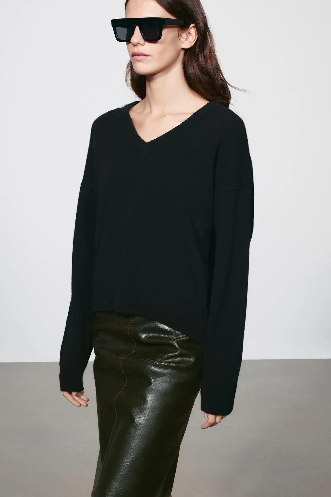 Джемпер с V-образным вырезом из смеси кашемира и шерсти, Zara