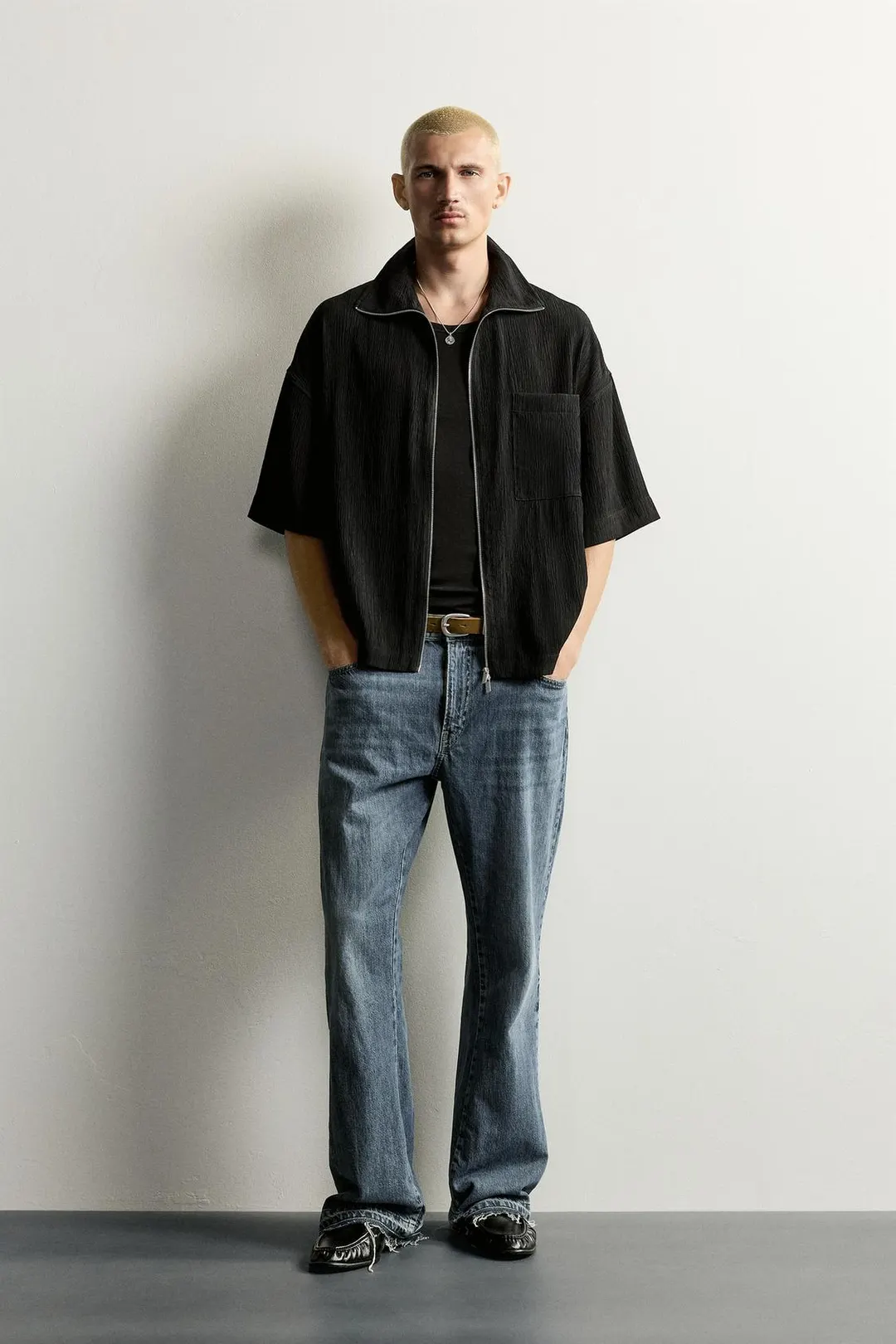 Рубашка свободного кроя из фактурной ткани, Zara