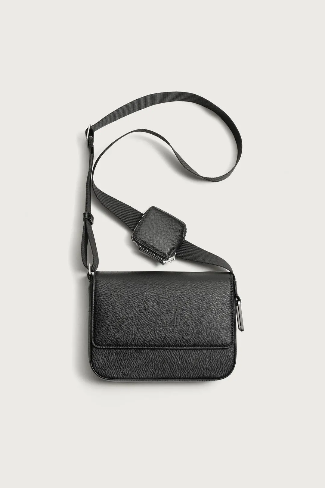 Сумка кросс-боди с фактурным клапаном, Zara