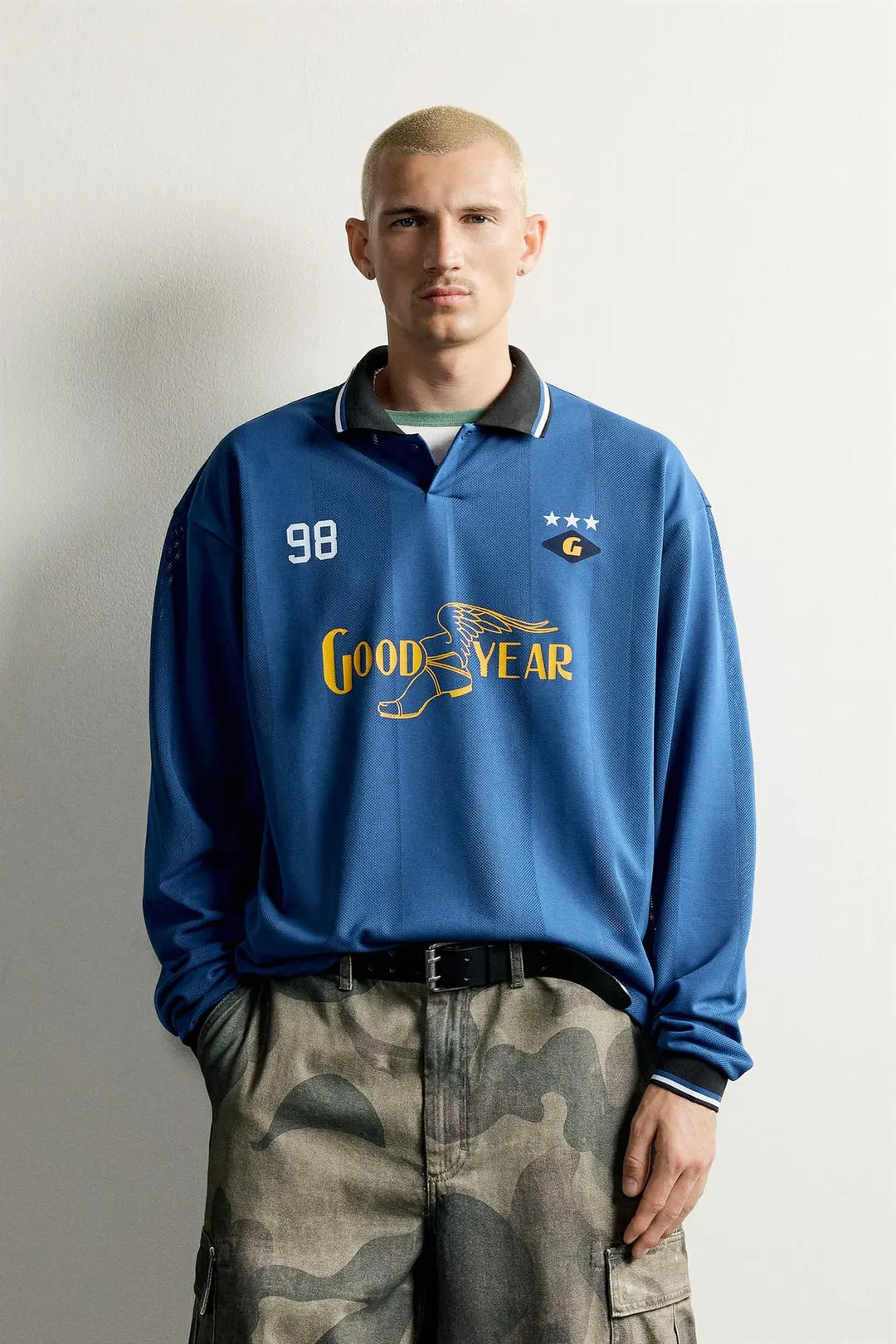 Ретро-поло с принтом GOODYEAR©, Zara