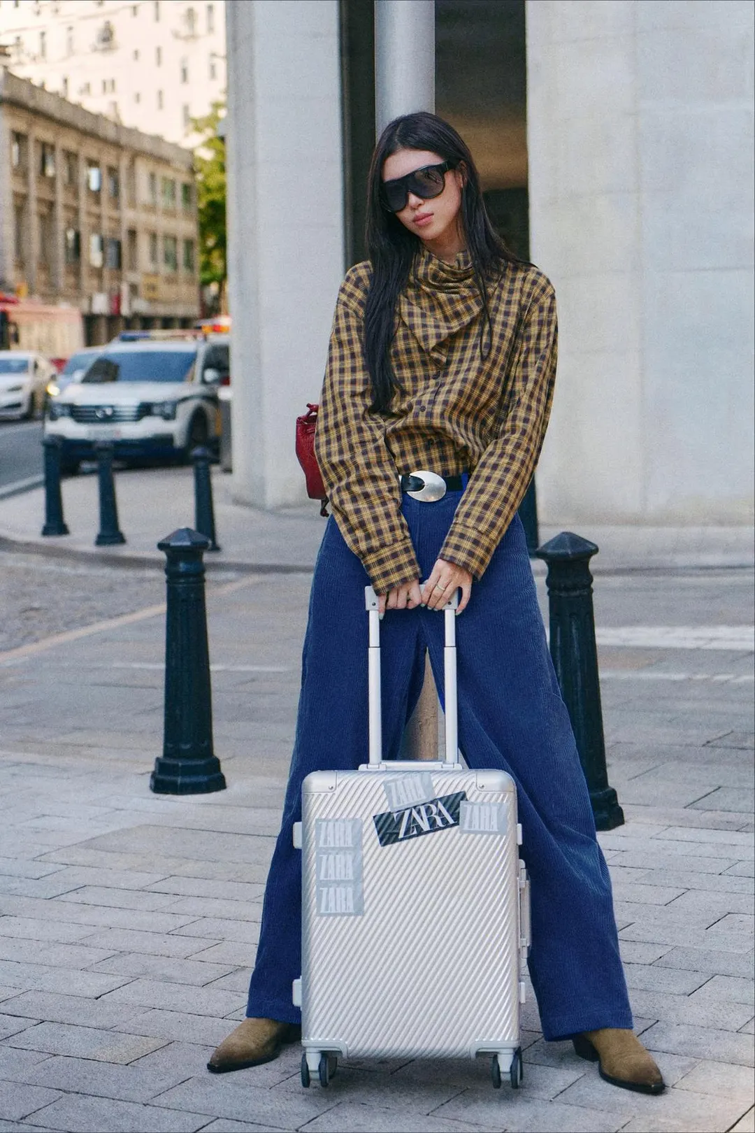 Ремень из 100% кожи с овальной пряжкой, Zara
