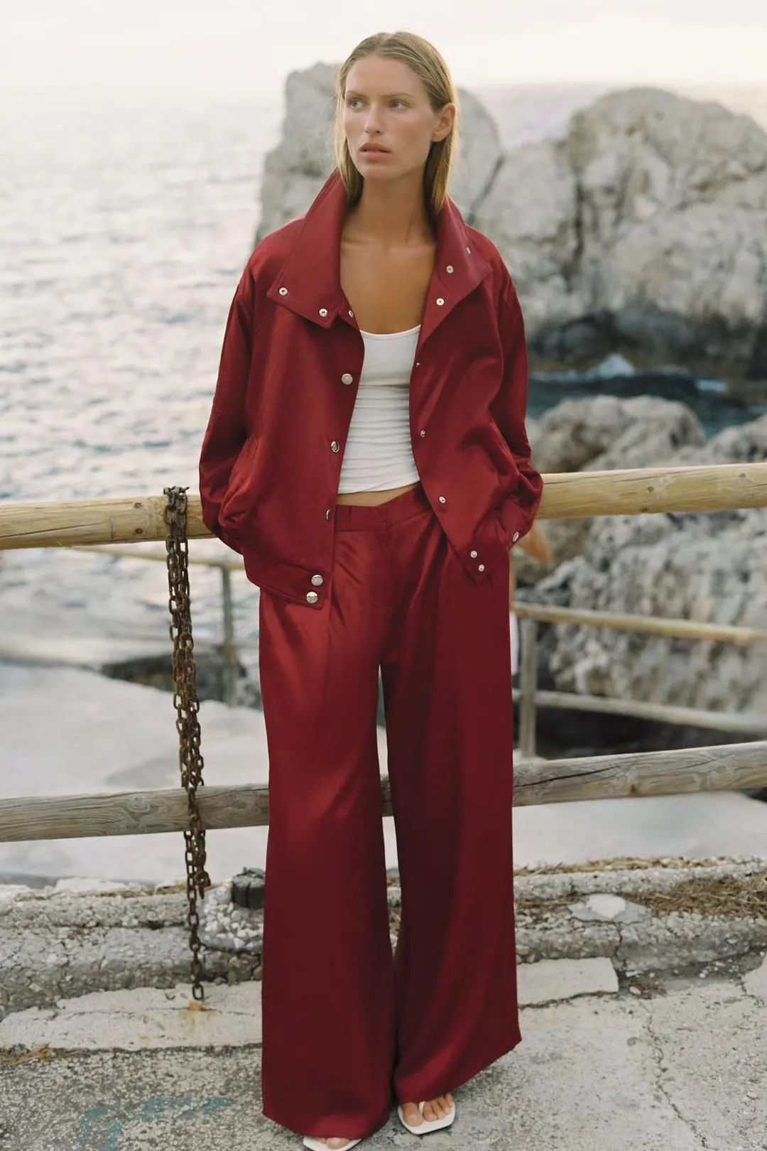 Брюки струящегося кроя с широкими штанинами, Zara