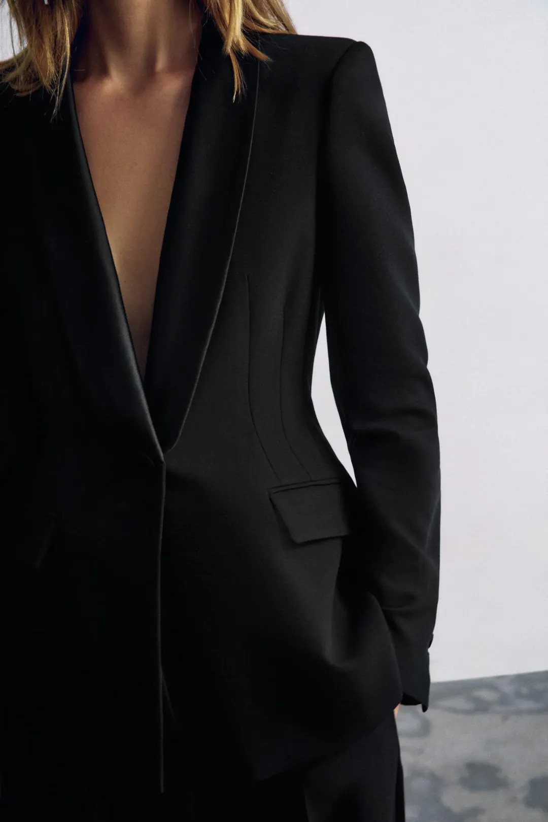 Блейзер с атласными лацканами, Zara