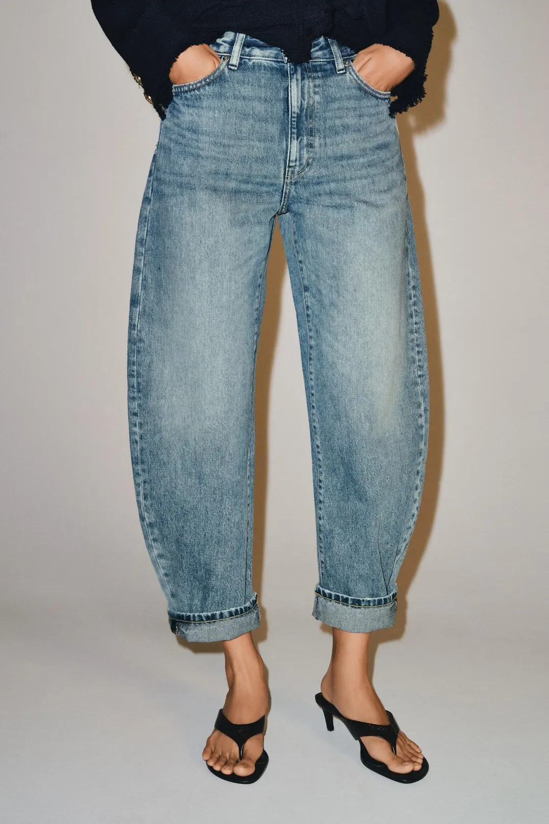 Джинсы-баллоны с отворотами ZW Collection, Zara