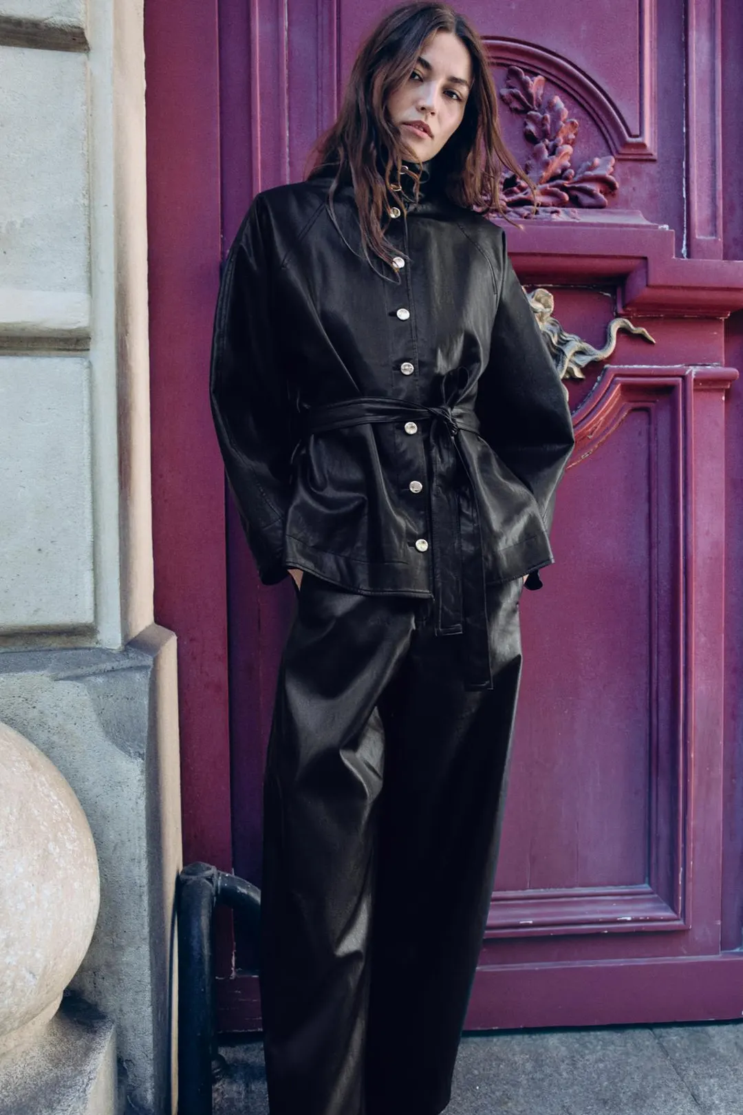 Куртка под кожу с поясом, Zara