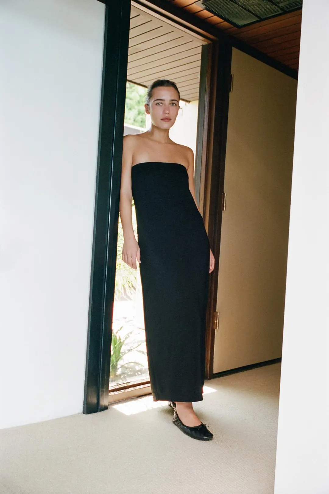 Длинное платье с прямым вырезом, Zara