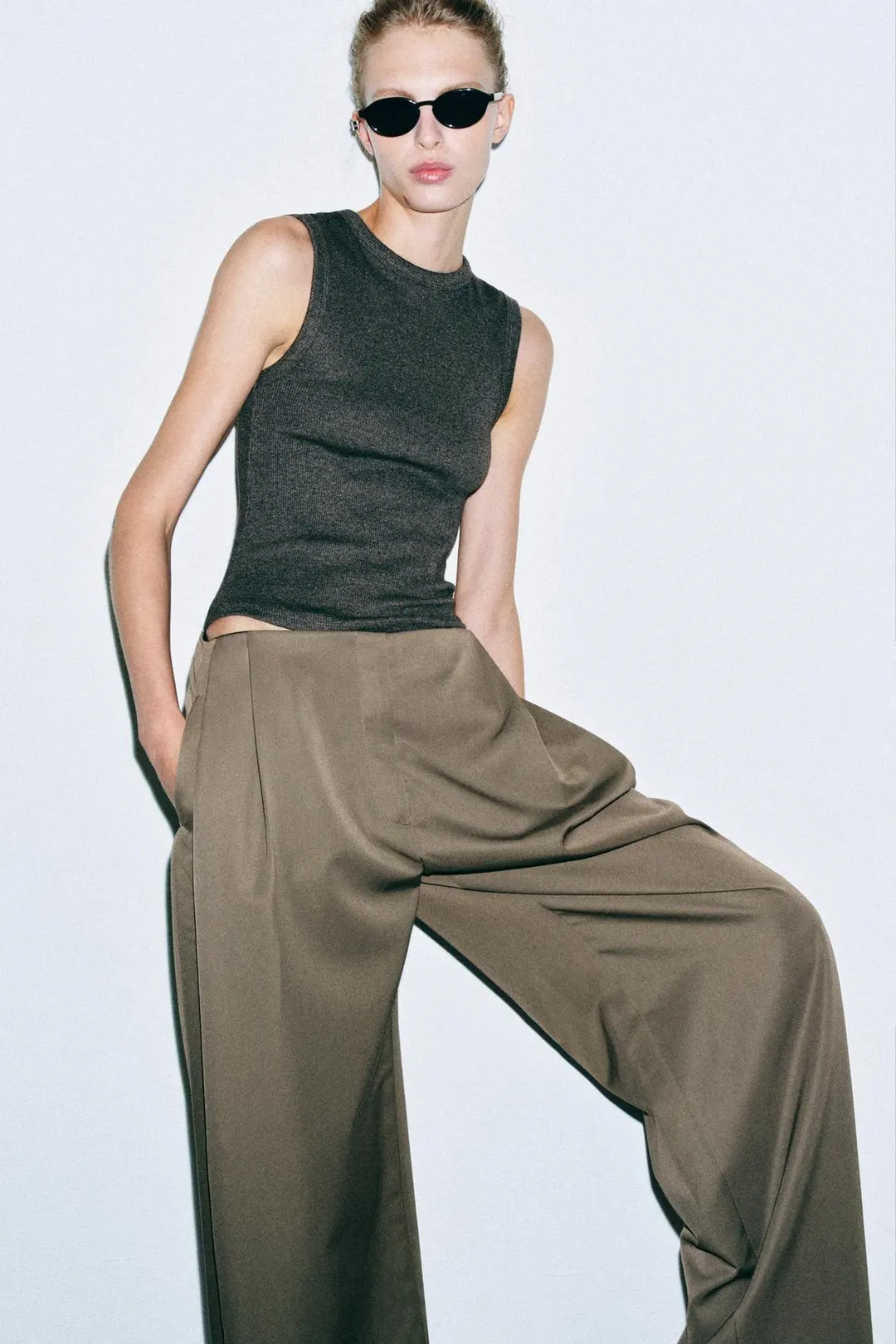 Брюки широкие ZW Collection с вытачками, Zara