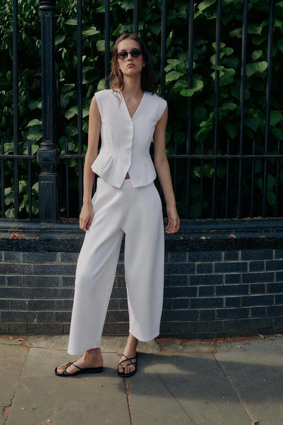 Жилет из интерлока на пуговицах, Zara