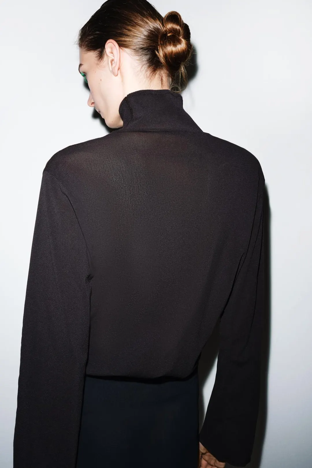Футболка из сетки с высоким воротником, Zara