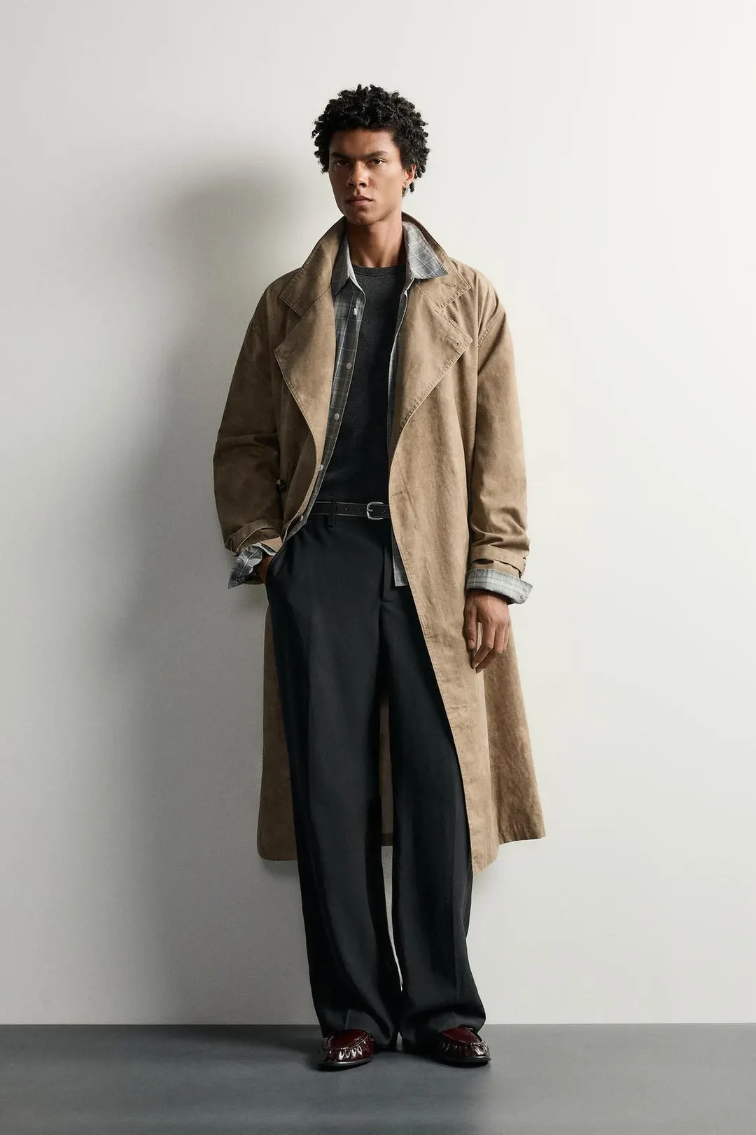 Тренч свободного кроя с эффектом стирки, Zara