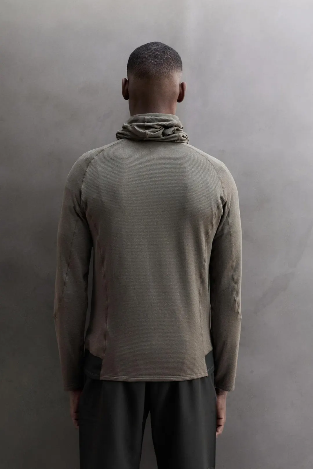 Свитшот из технологичной ткани с контрастными деталями, Zara
