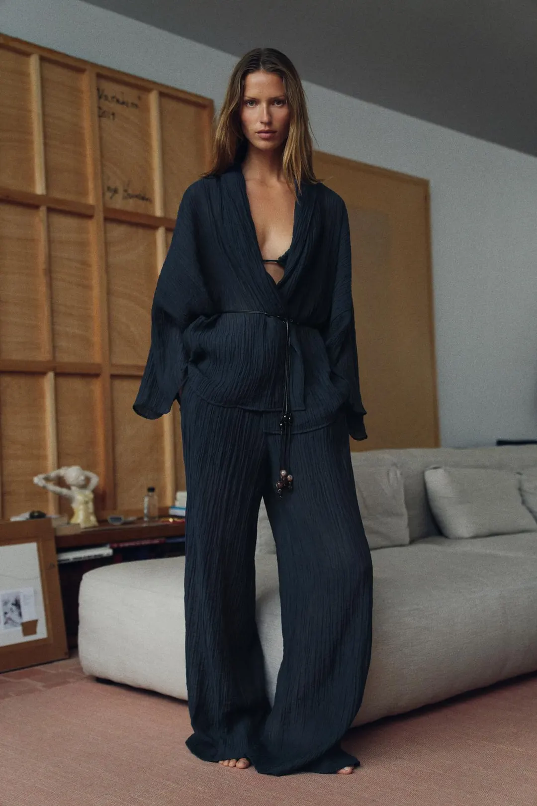 Брюки полупрозрачные с жатым эффектом, Zara