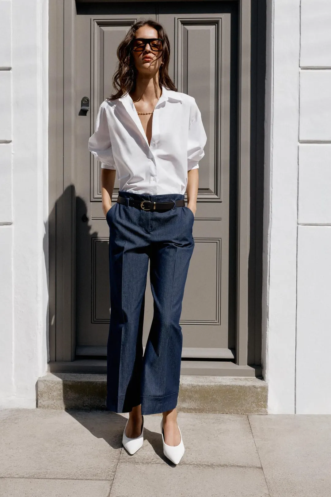 Брюки с поясом и отворотами, Zara