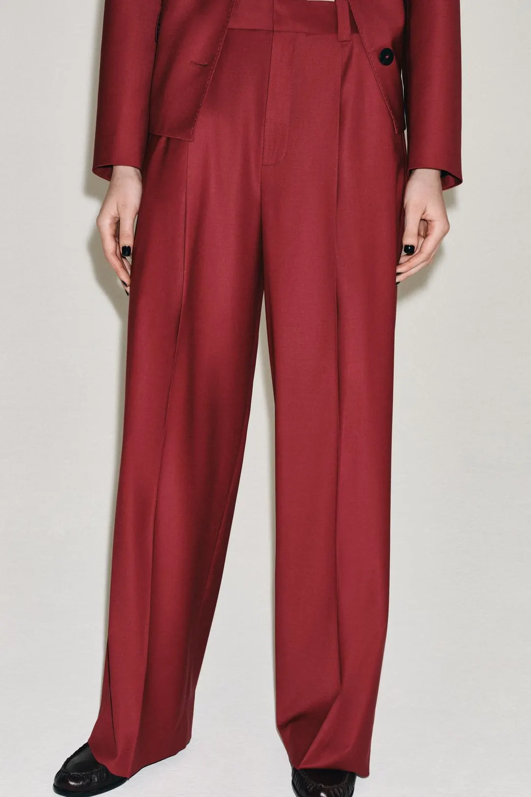 Брюки со складками из смесовой шерсти ZW Collection, Zara