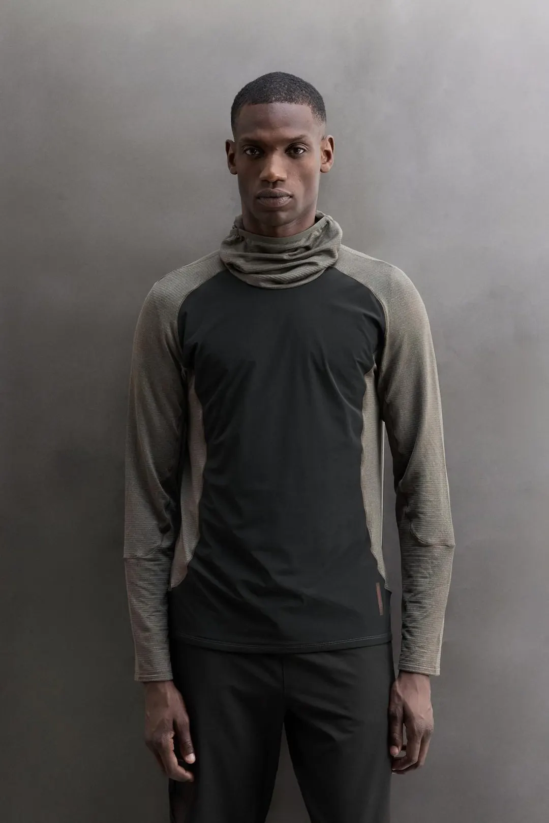 Свитшот из технологичной ткани с контрастными деталями, Zara