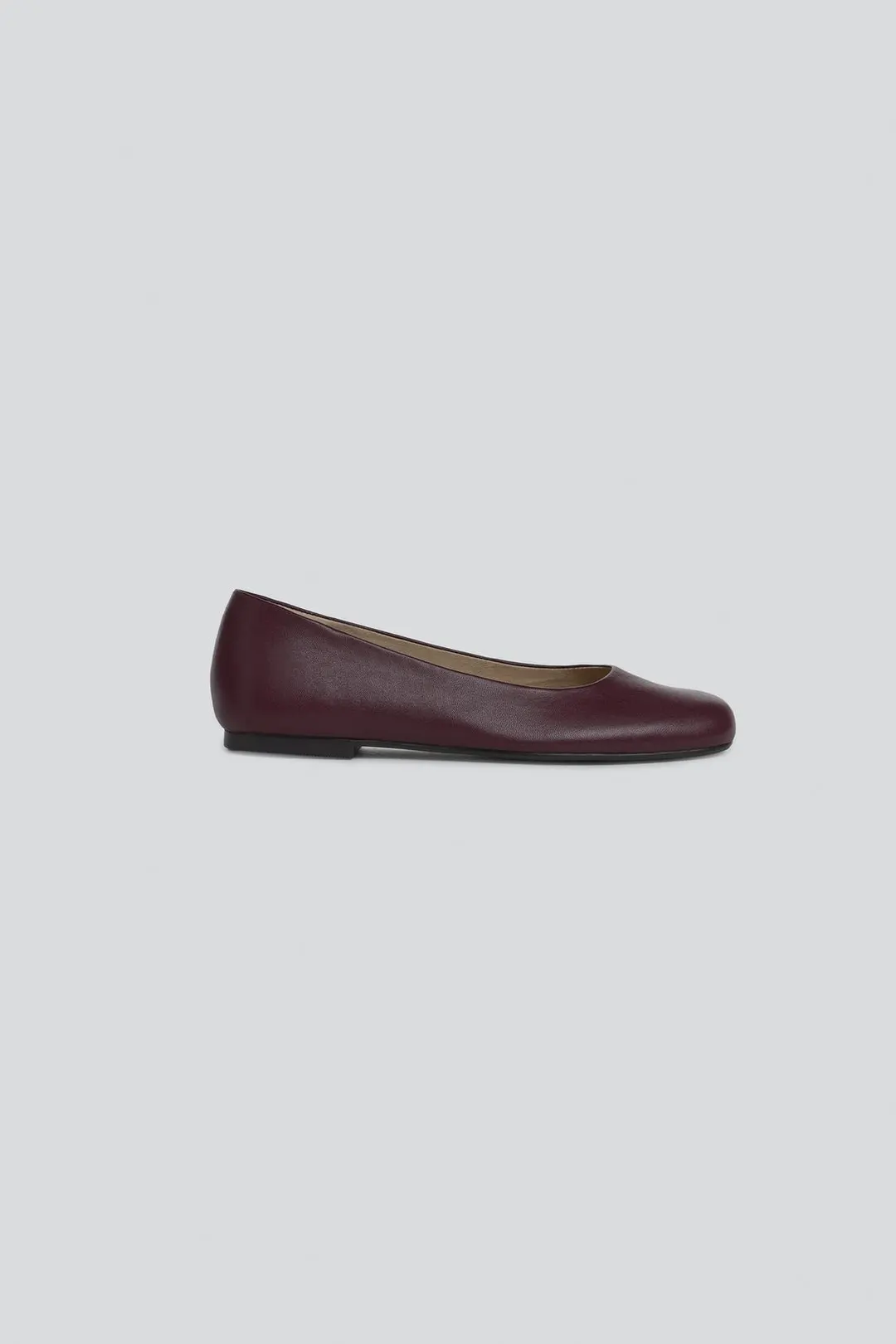 Балетки кожаные на плоской подошве Limited Edition, Zara