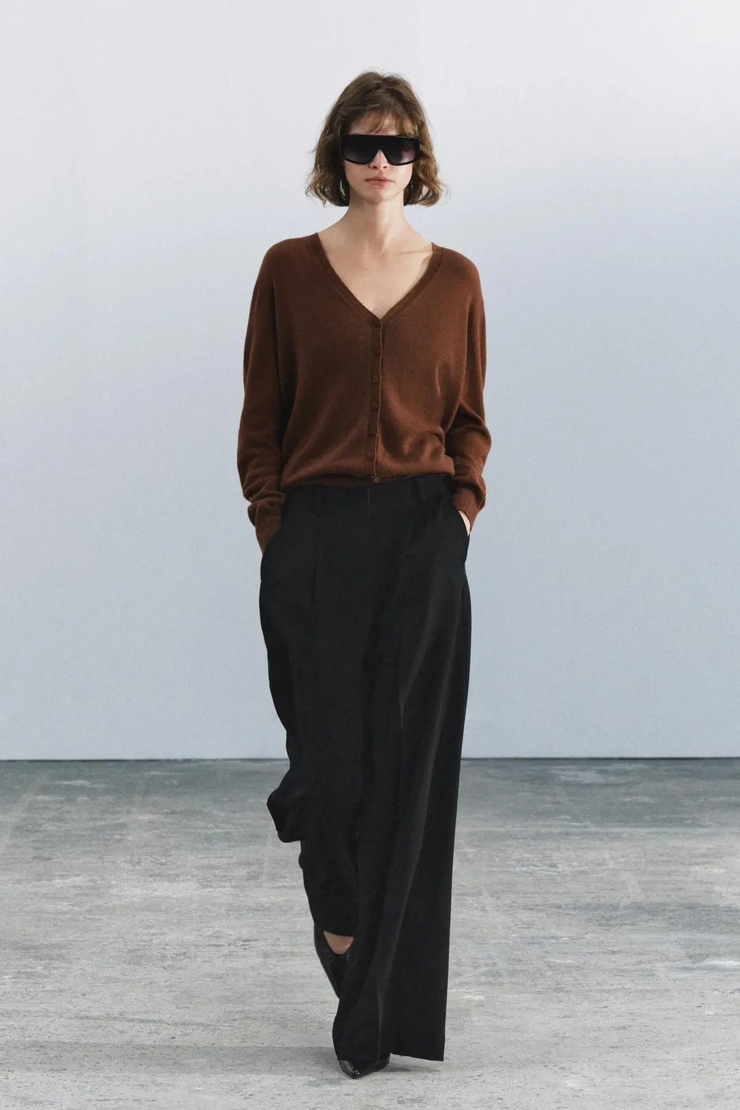 Брюки со складками ZW Collection, Zara