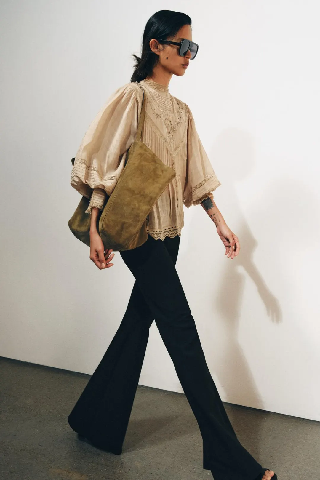 Романтичная рубашка с вышивкой ZW Collection, Zara