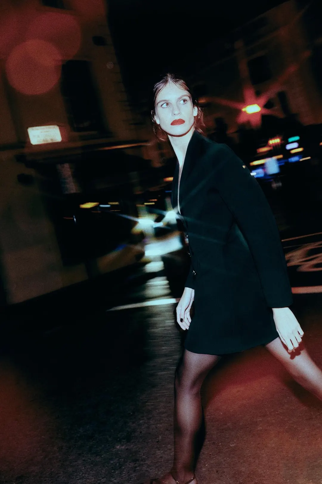 Мини-платье в стиле блейзера с ювелирными пуговицами, Zara