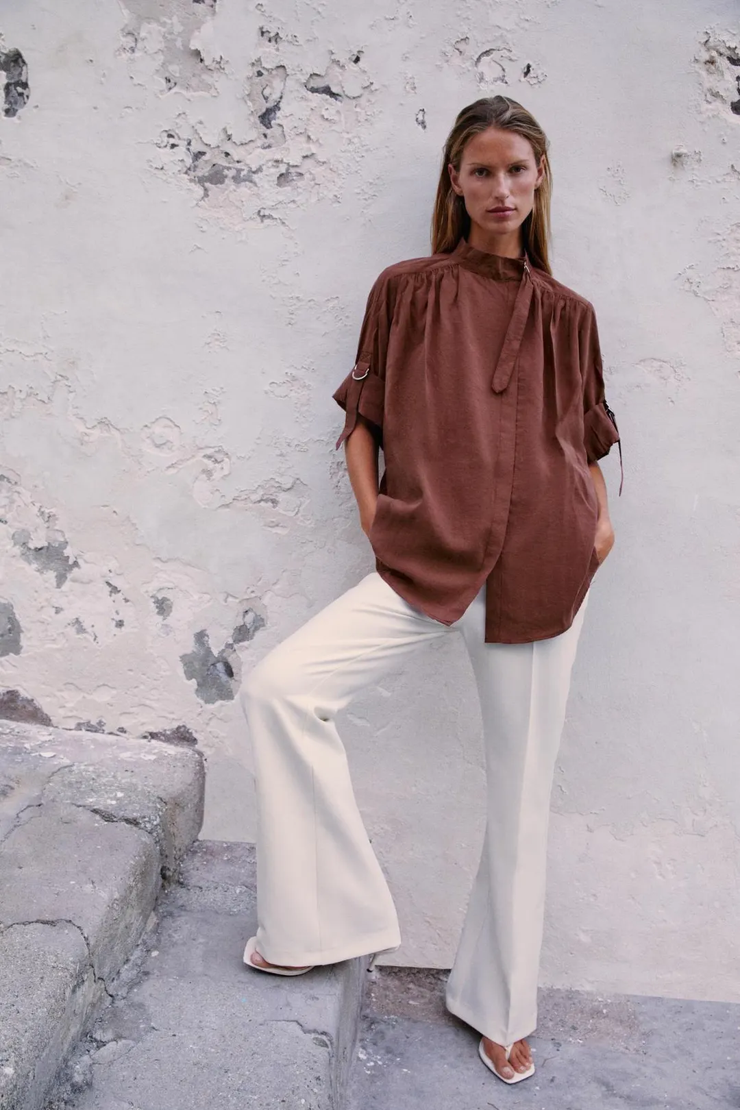 Брюки клеш с пряжкой, Zara