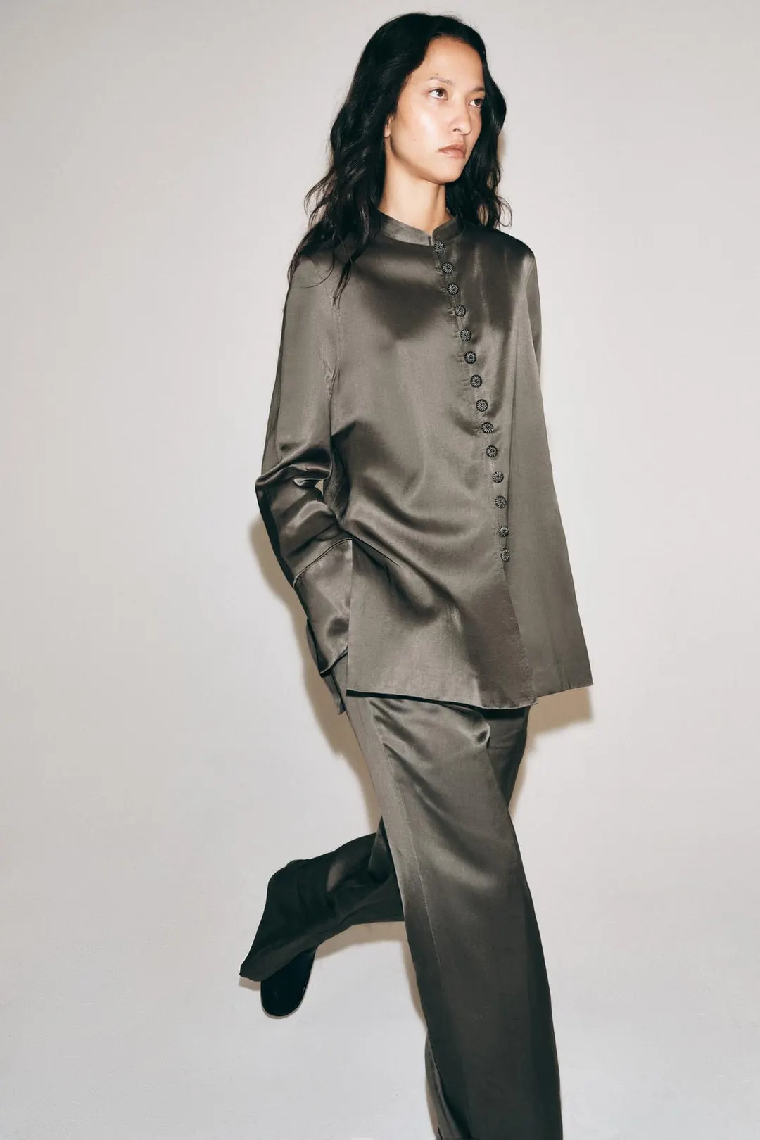 Брюки широкие атласные ZW Collection, Zara