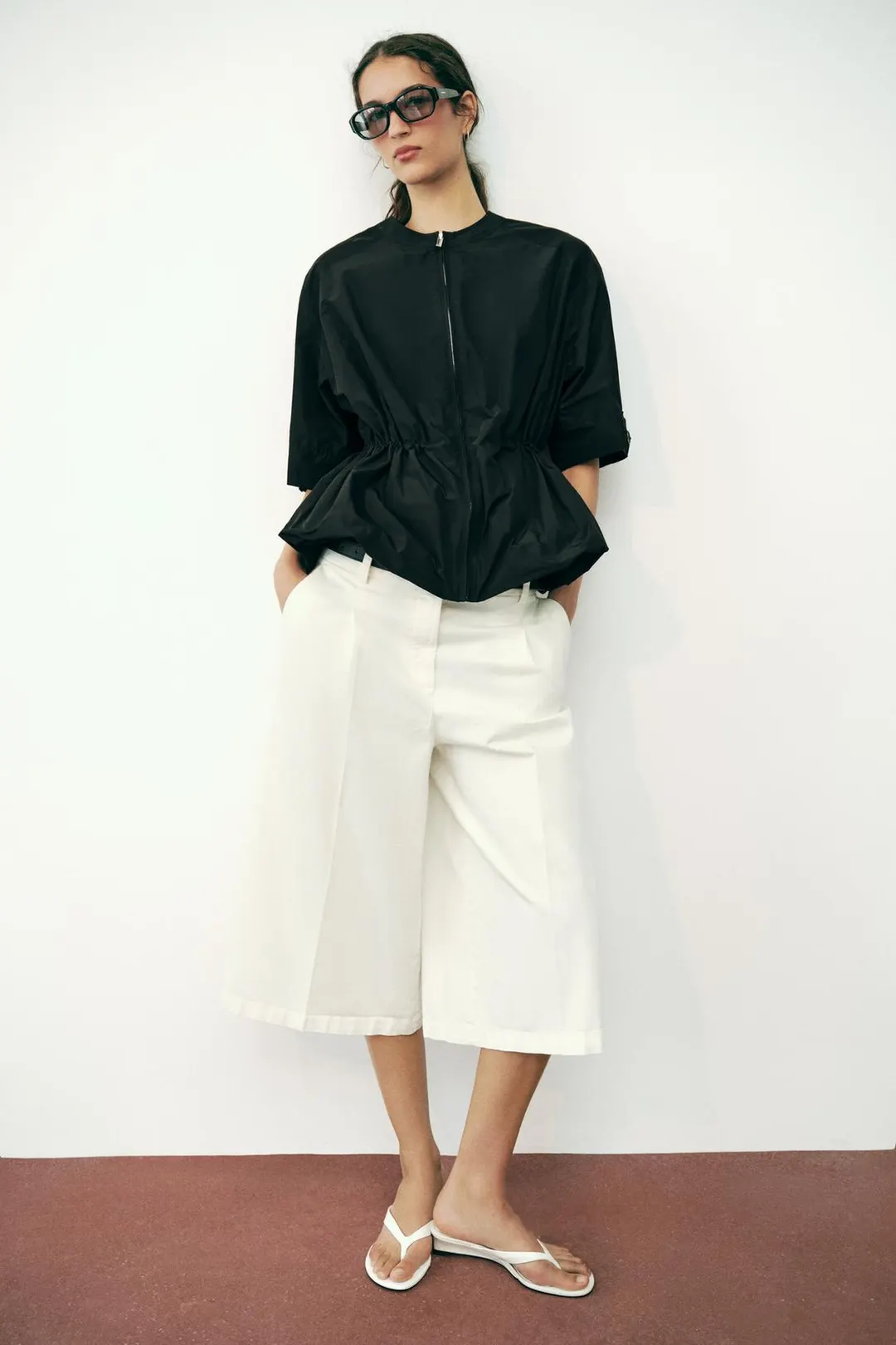 Короткая дутая парка с короткими рукавами, Zara