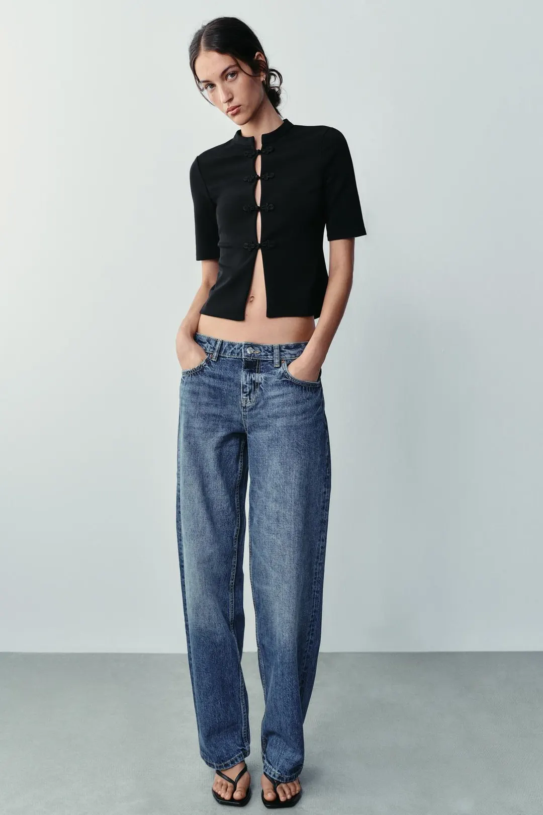Топ с короткими рукавами и узелковой застежкой, Zara