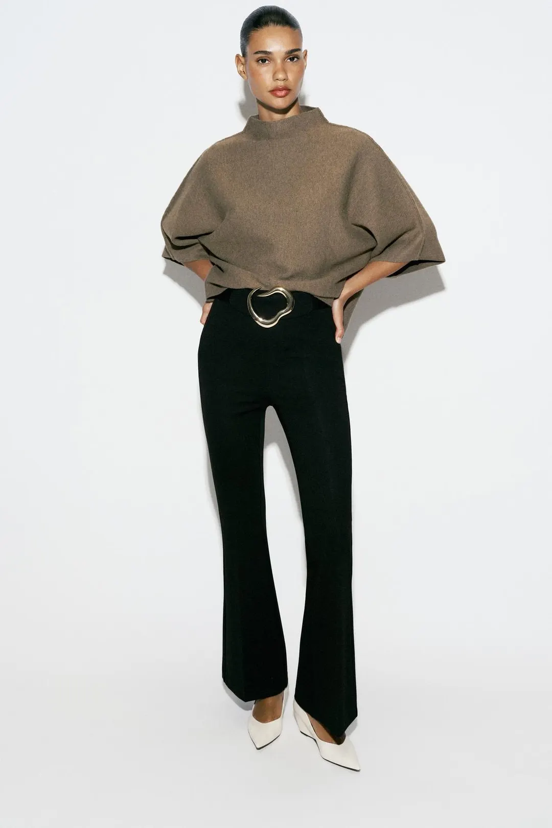 Легинсы расклешенные с пряжкой, Zara
