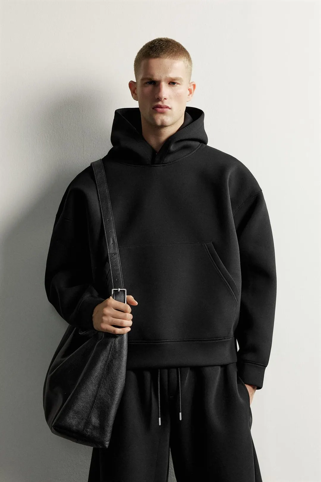 Свитшот свободного кроя из технологичной ткани, Zara