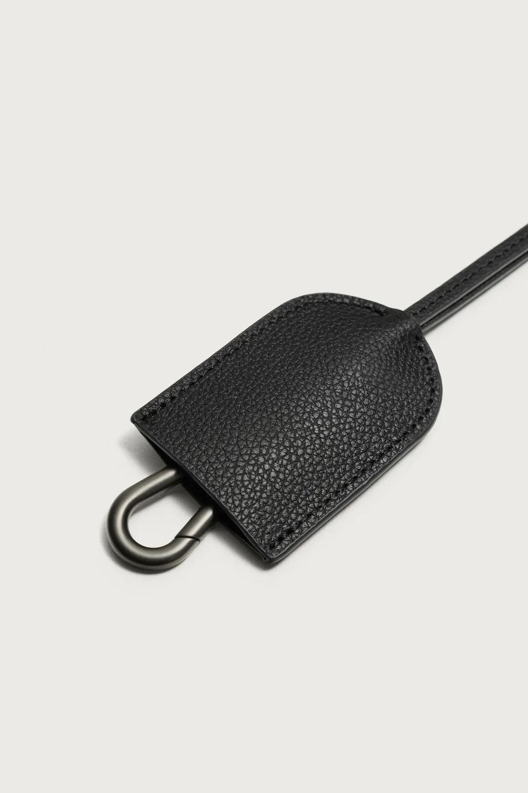 Брелок кожаный с подвеской, Zara