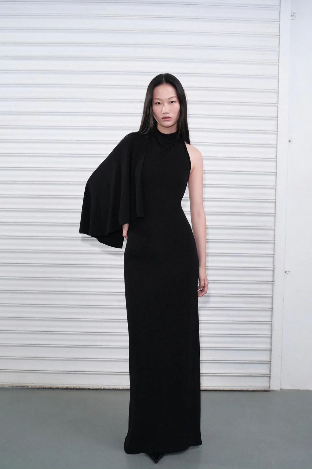 Платье с асимметричными рукавами ZW Collection, Zara
