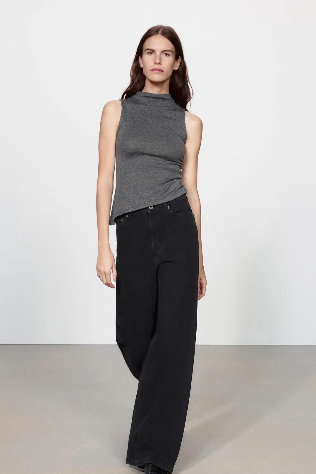 Топ со сборками и высоким воротником, Zara