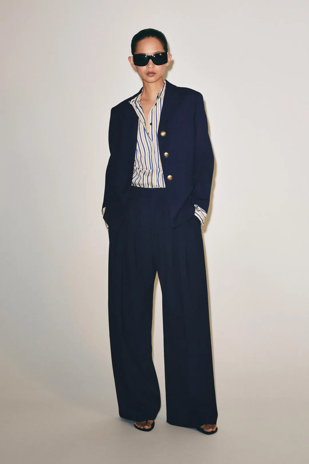 Брюки-палаццо со складками ZW Collection, Zara
