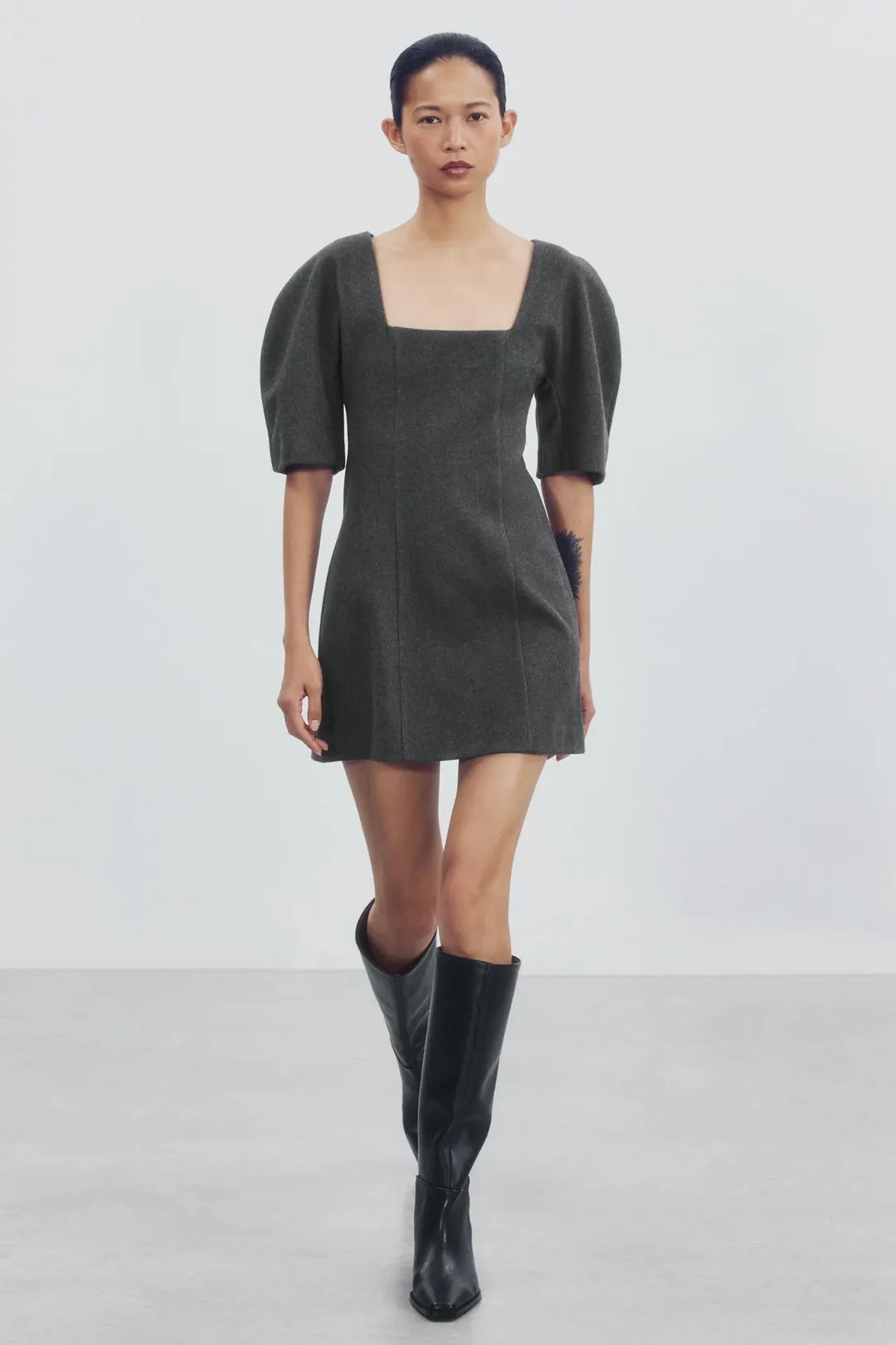 Платье мини с объемными рукавами, Zara