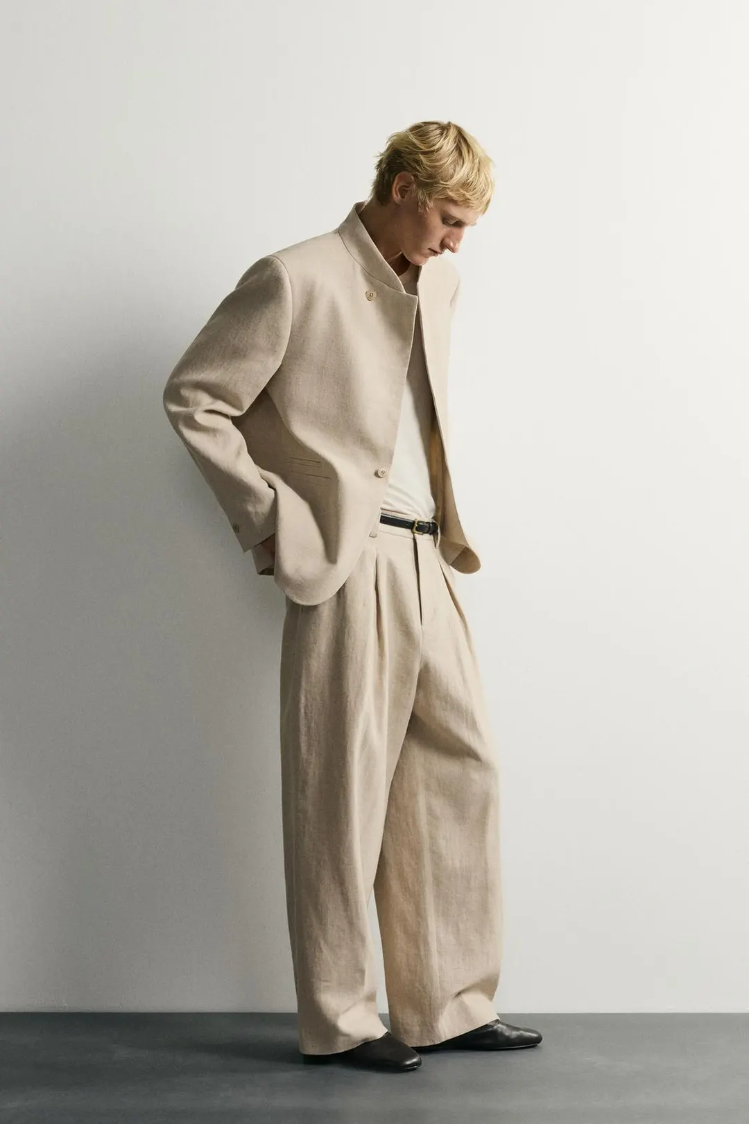 Костюмные брюки свободного кроя со складками, Zara