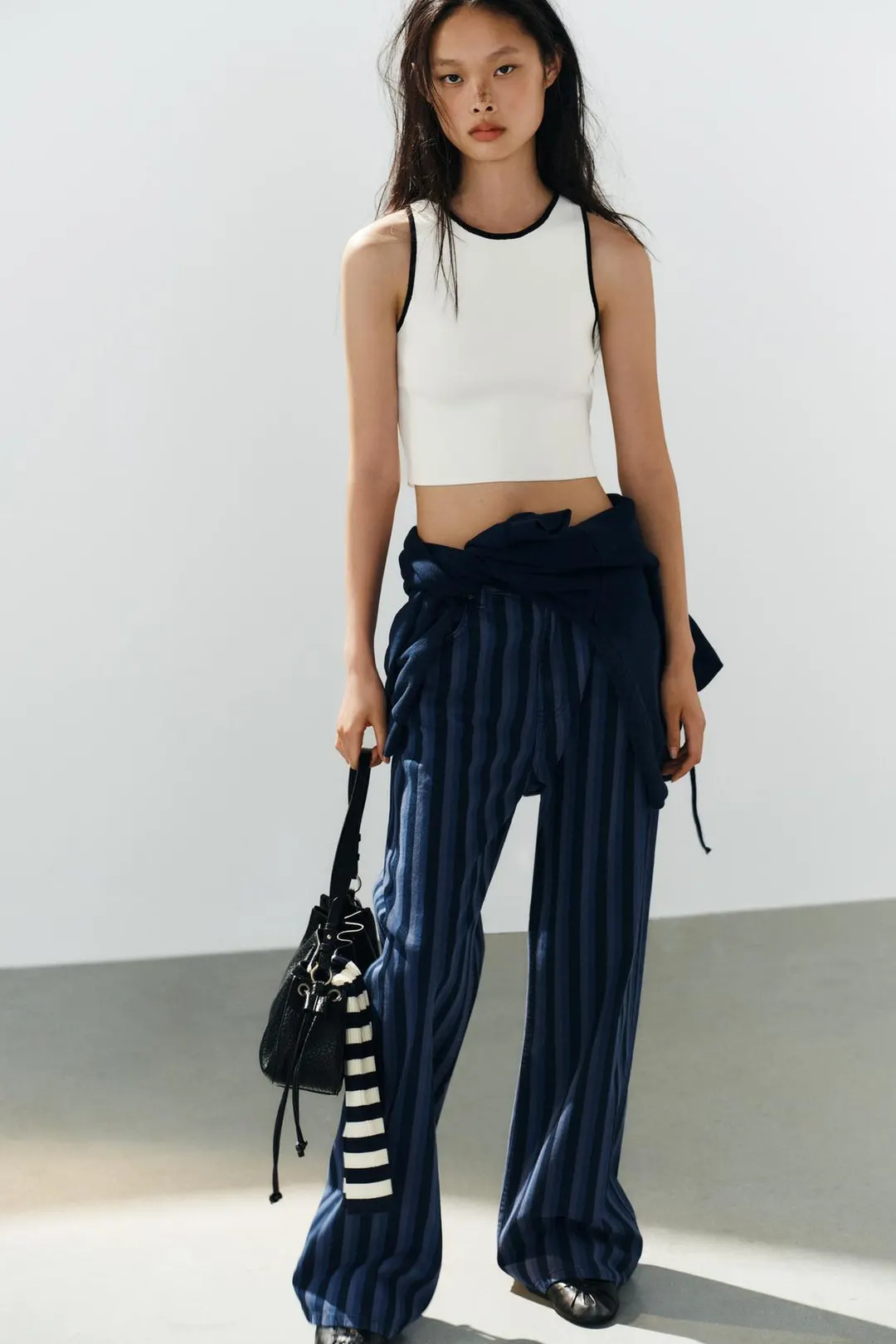 Топ вязаный укороченный с контрастным кантом, Zara