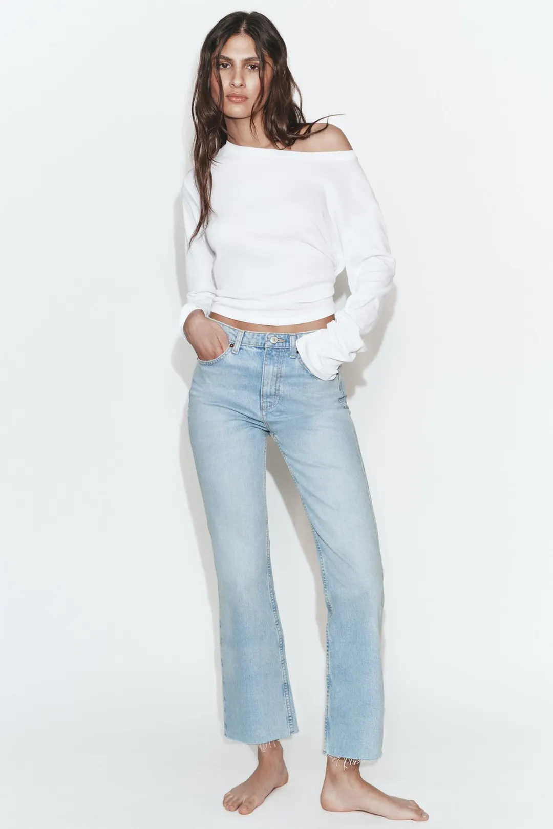 Укороченные расклешенные джинсы с высокой посадкой TRF, Zara