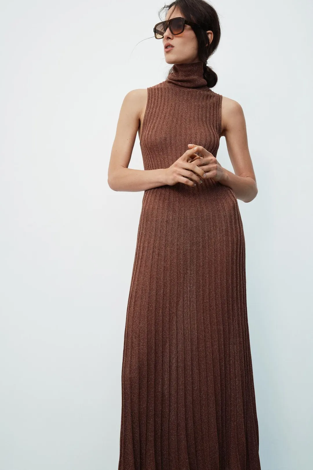 Длинное платье в рубчик с металлизированной нитью, Zara