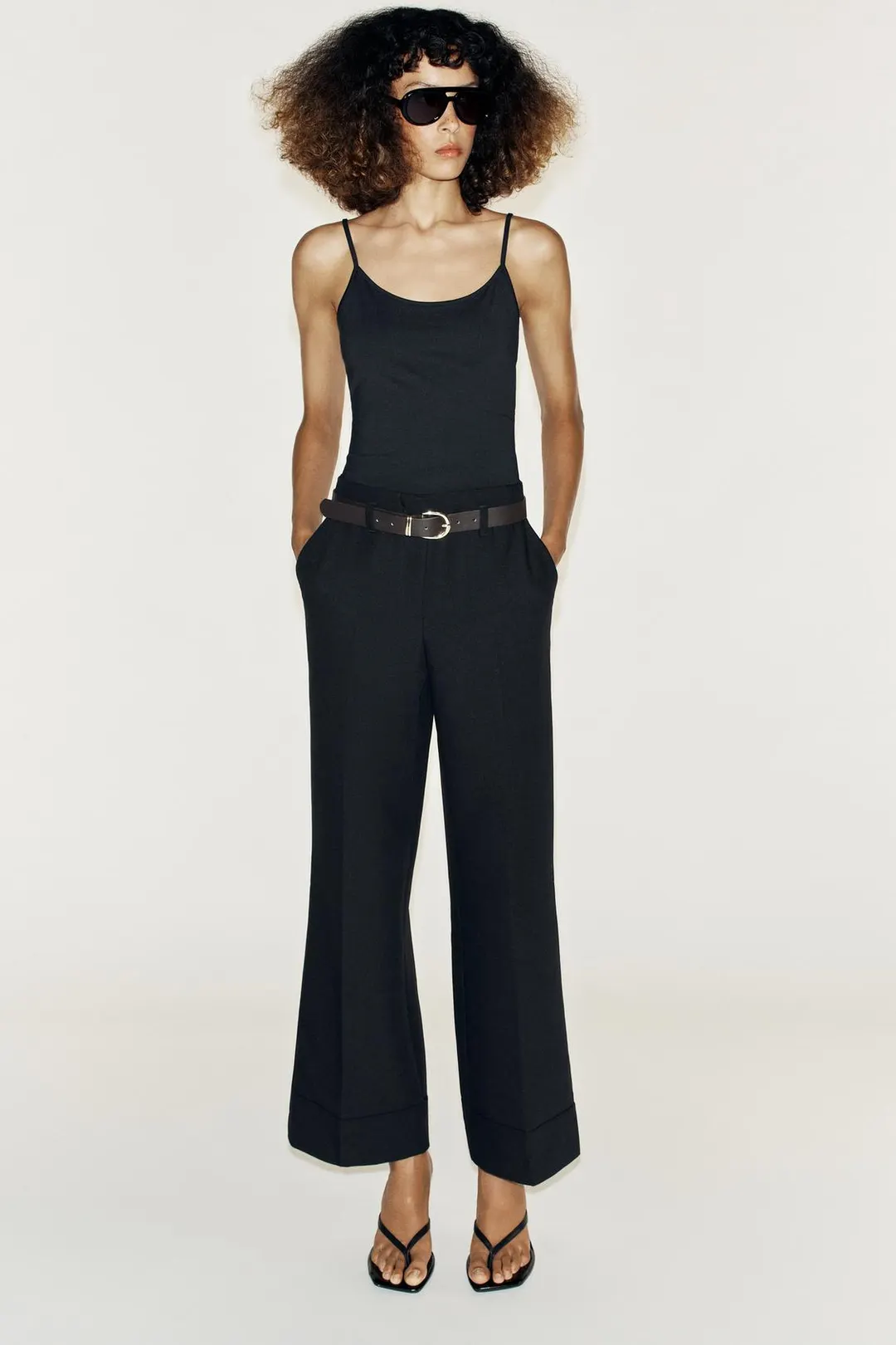 Брюки с поясом и отворотами, Zara