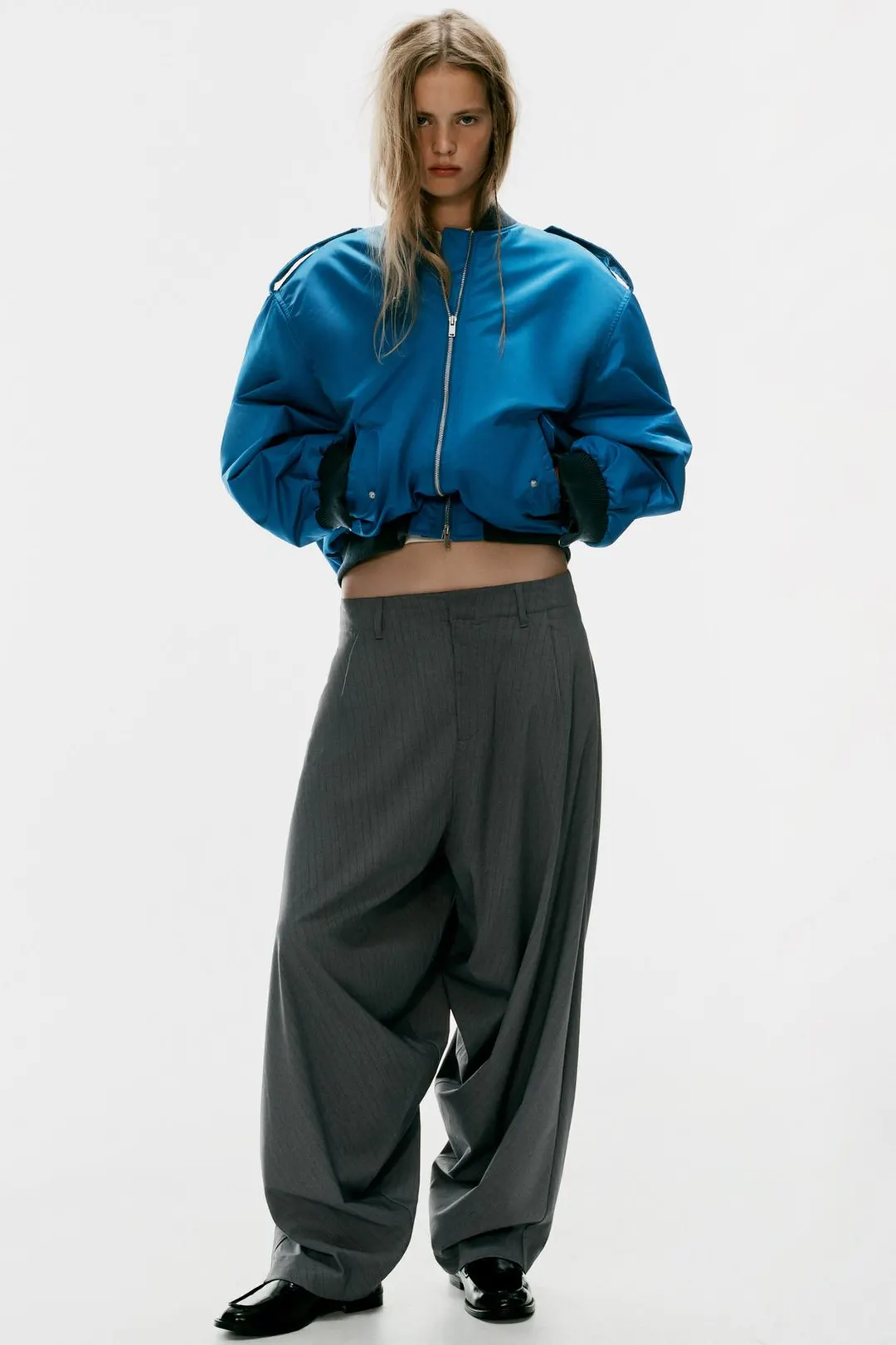 Брюки объемного кроя в тонкую полоску, Zara