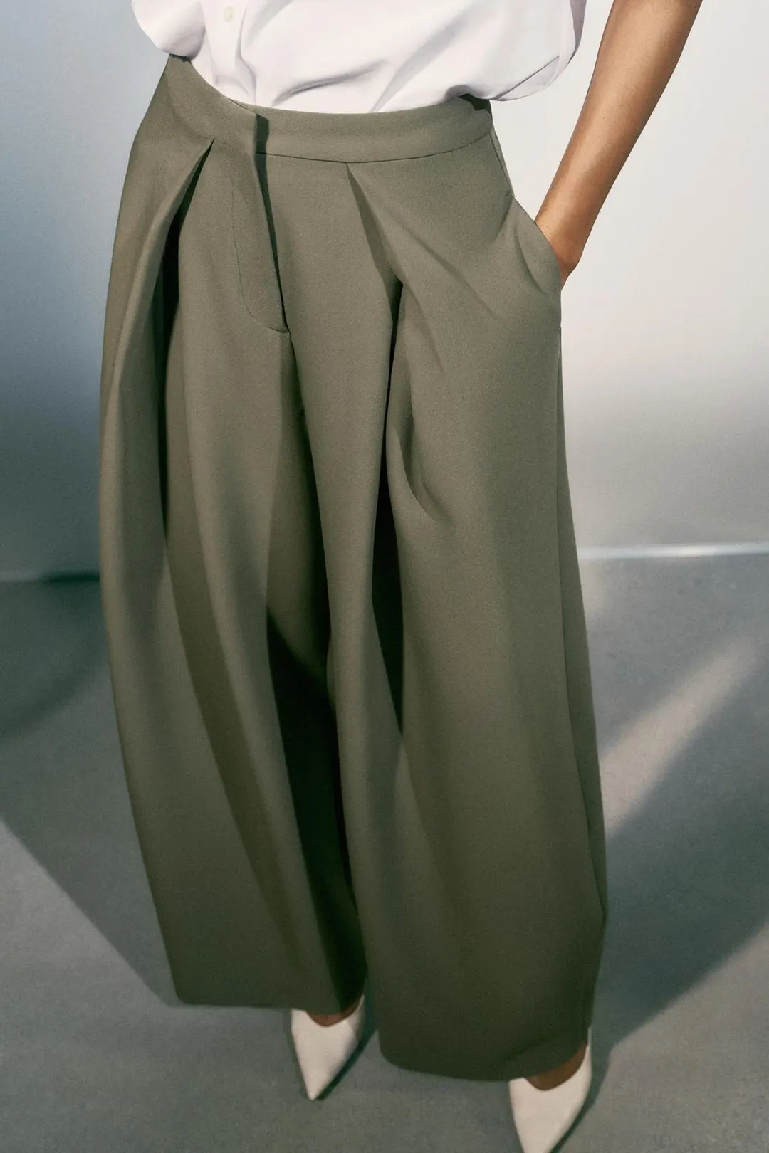 Широкие брюки со складками, Zara