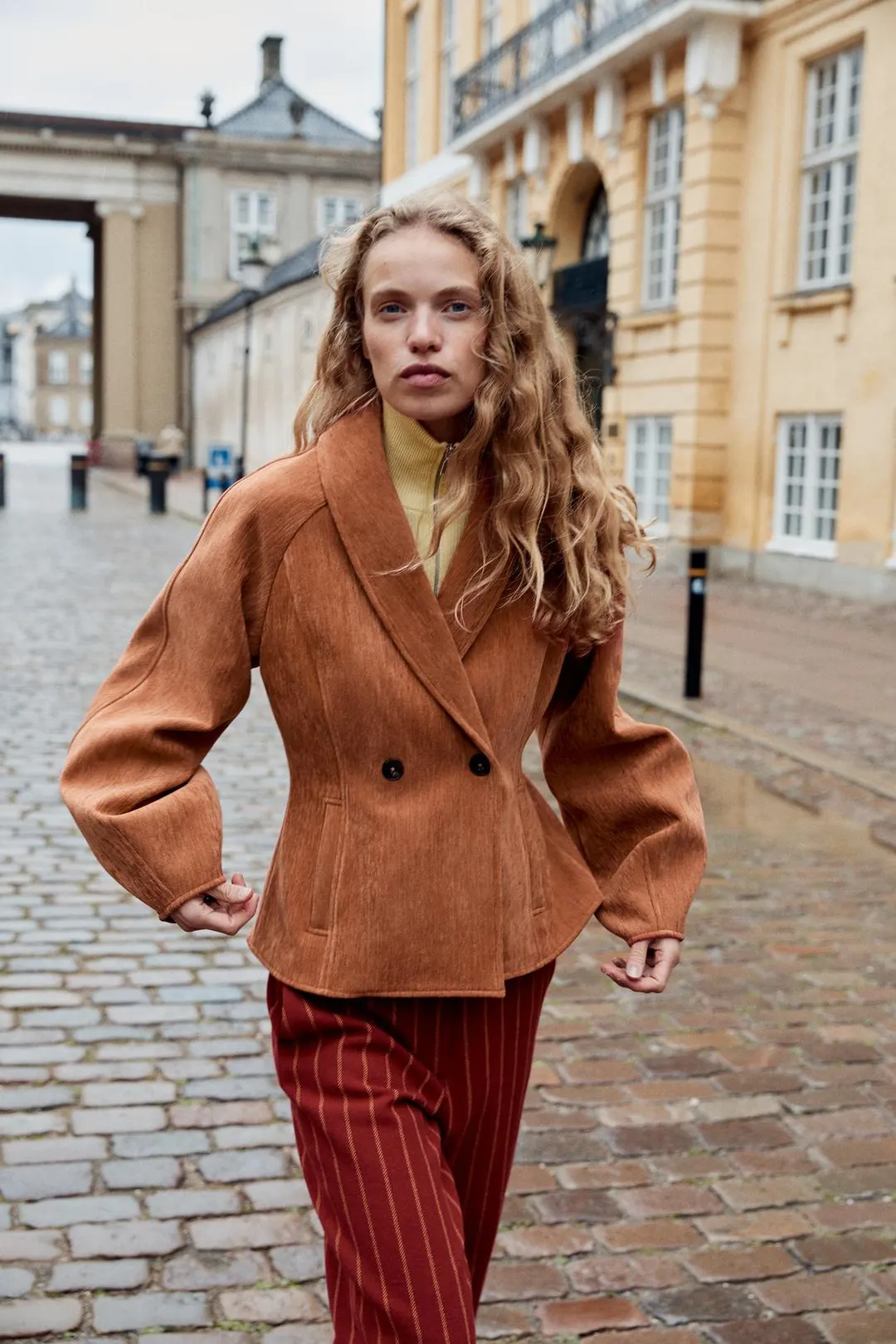 Двубортный жакет строгого кроя, Zara