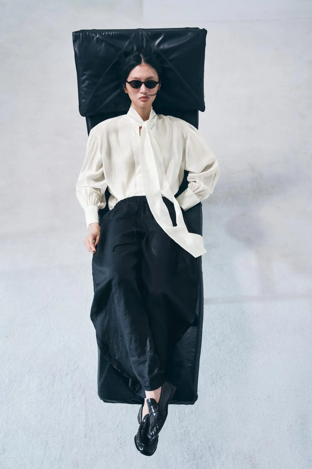 Брюки из 100% льна с разрезами ZW Collection, Zara