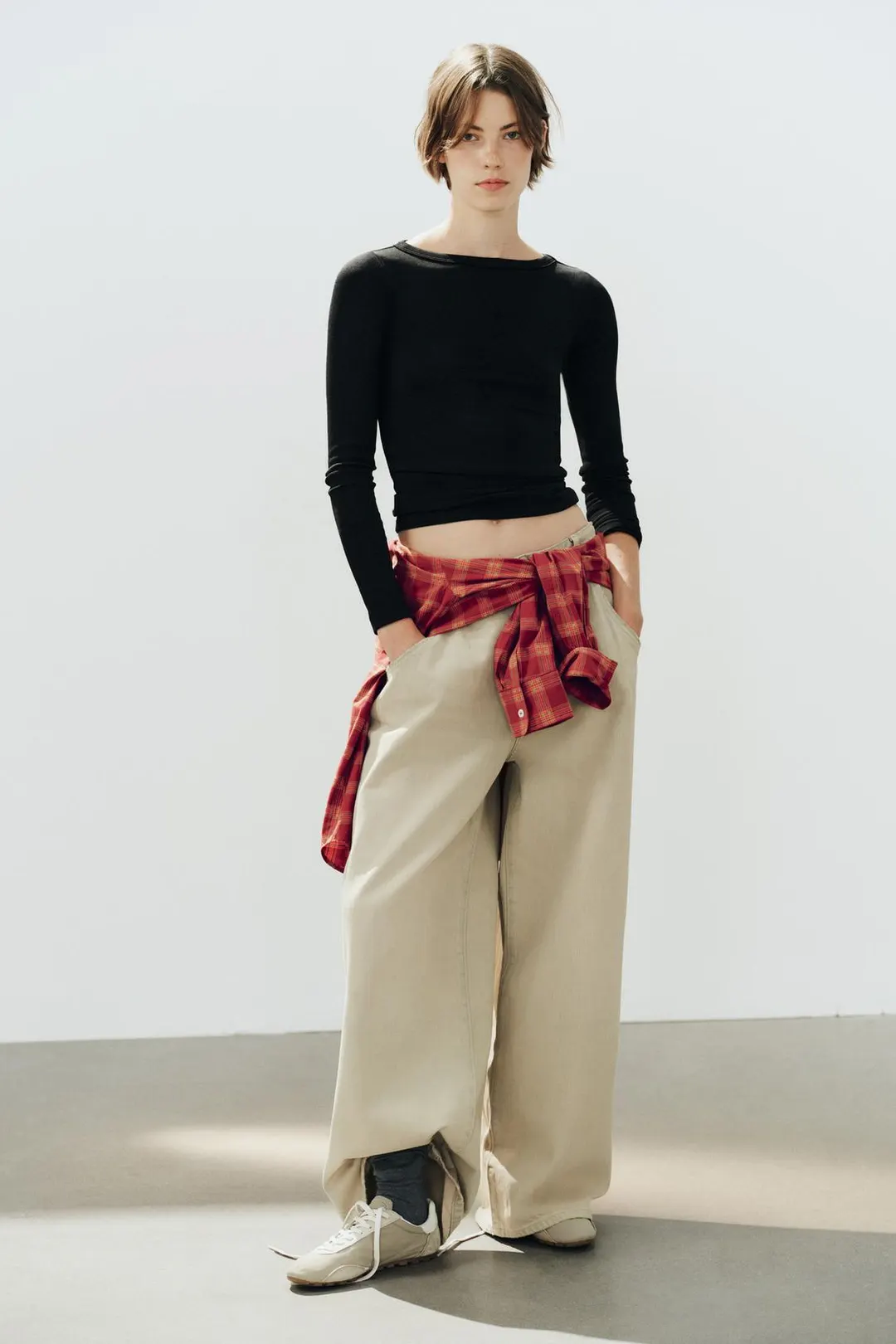 Футболка с вырезом лодочкой, Zara