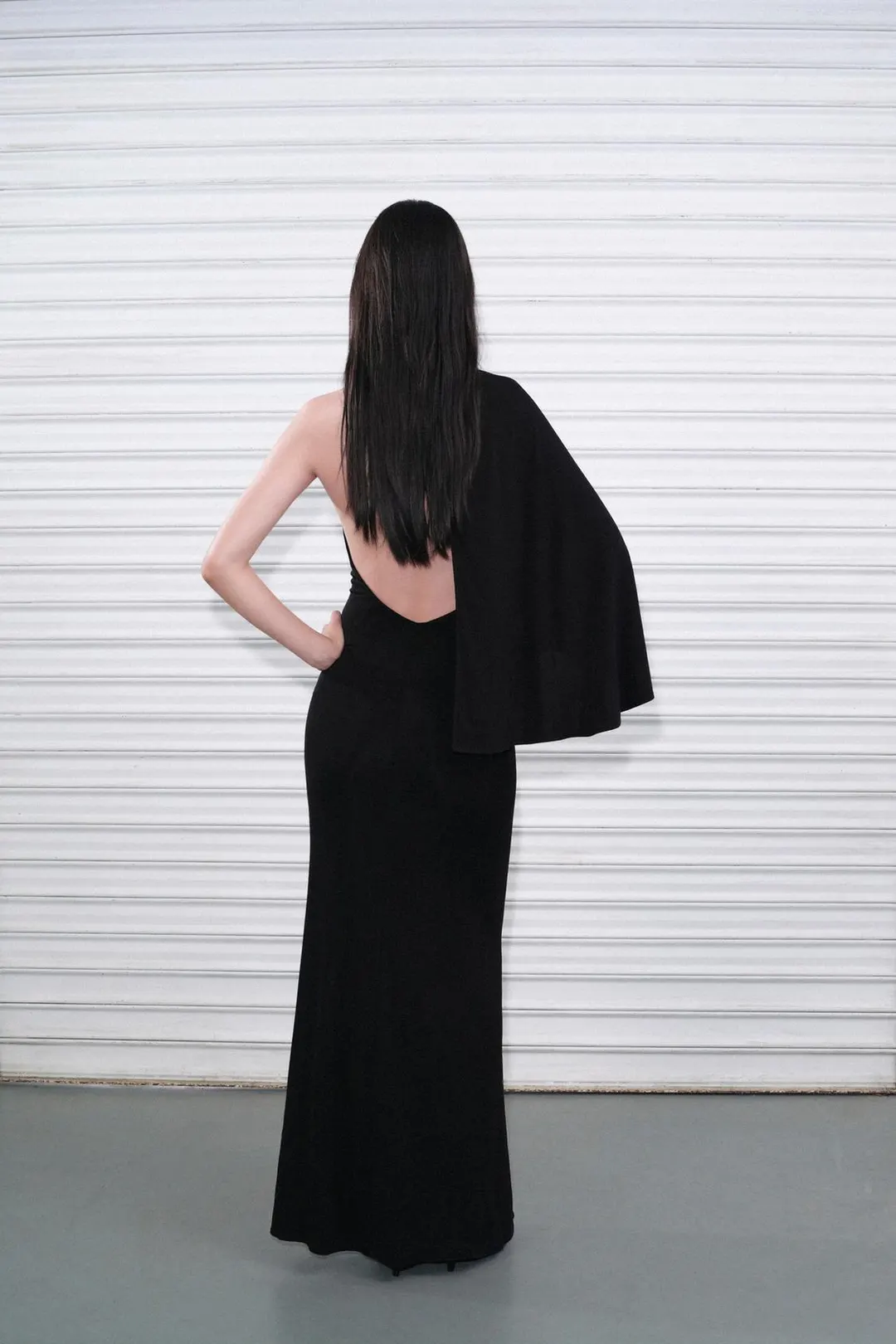 Платье с асимметричными рукавами ZW Collection, Zara